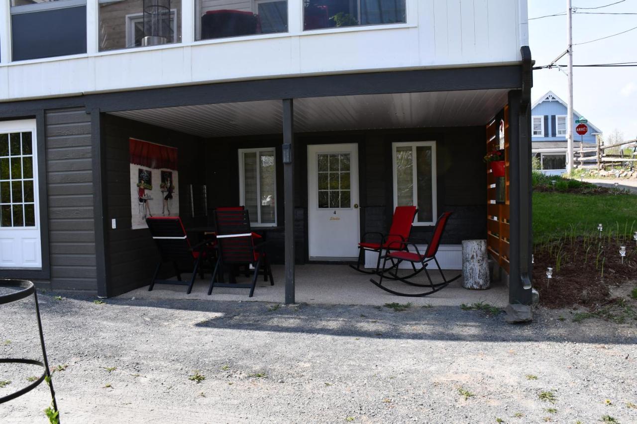 Gite Grand Moment Bed & Breakfast Cabano Bagian luar foto