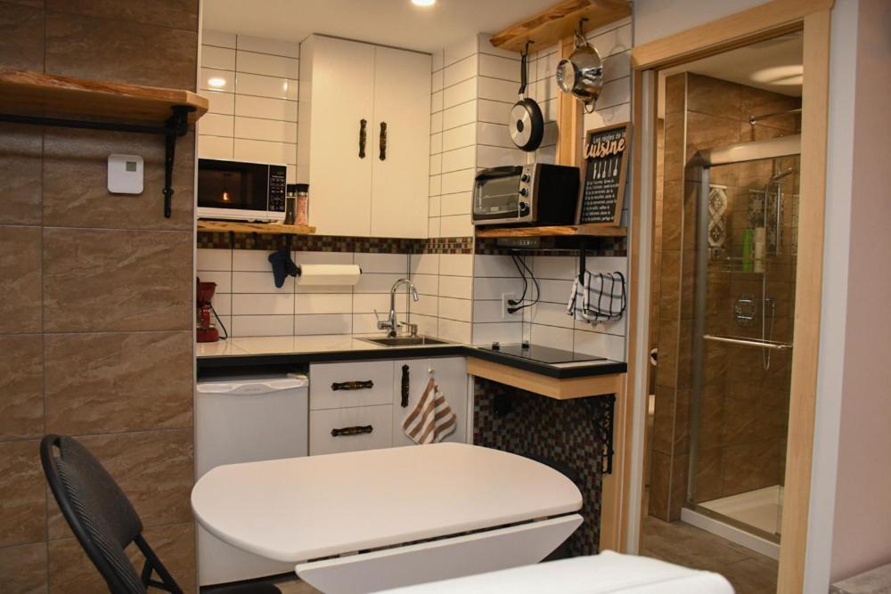 Gite Grand Moment Bed & Breakfast Cabano Bagian luar foto
