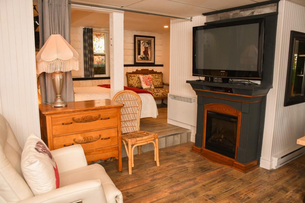 Gite Grand Moment Bed & Breakfast Cabano Bagian luar foto
